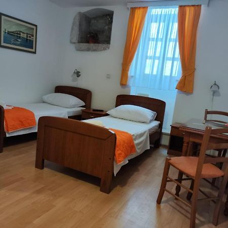 Maja Apartments Trogir Exteriör bild