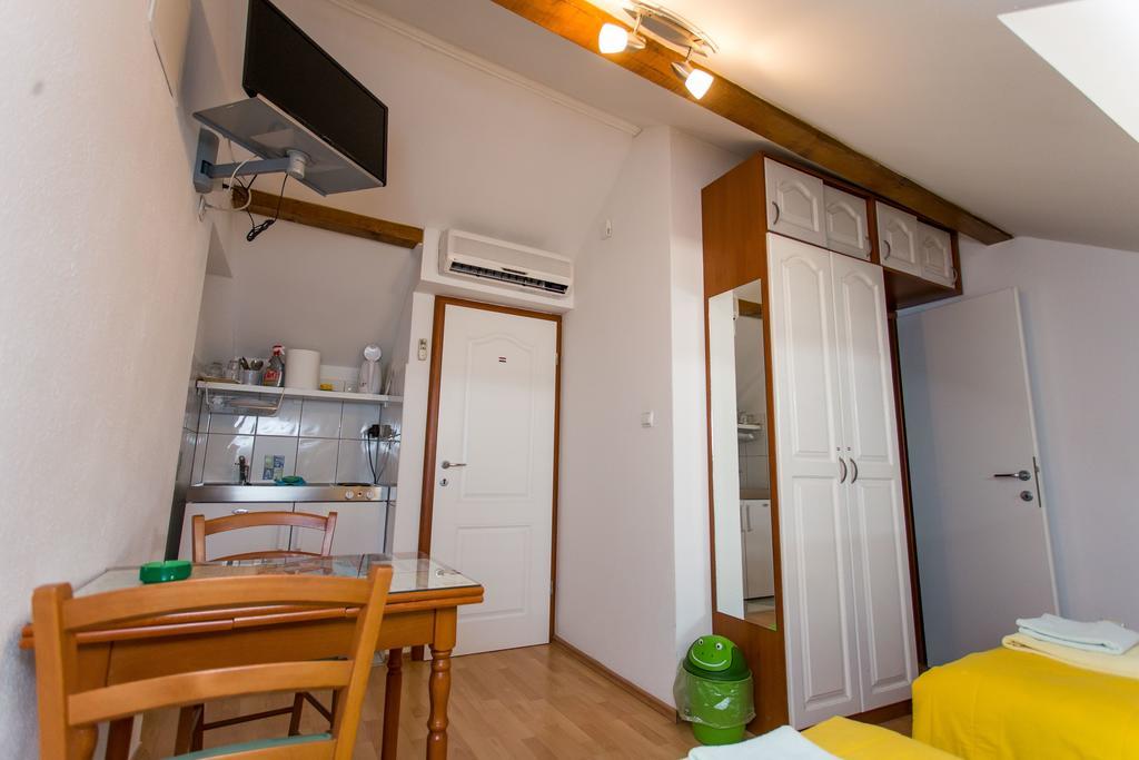 Maja Apartments Trogir Exteriör bild